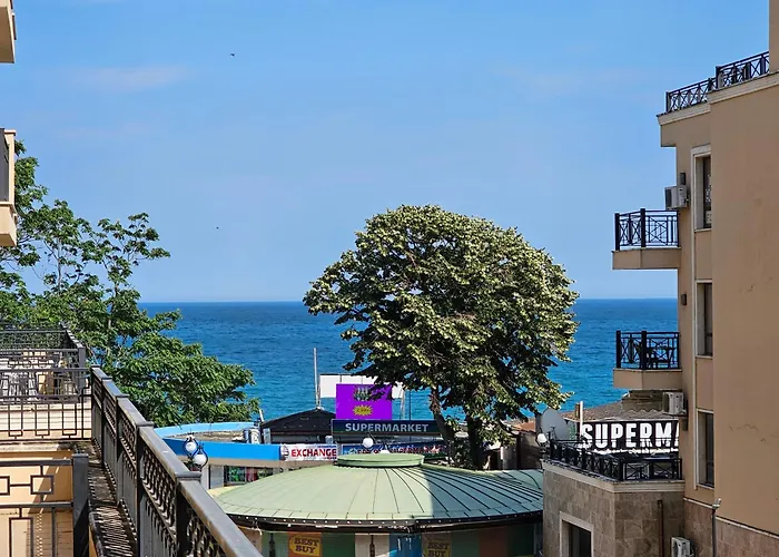 Апартаменти Europroperties Zlatna Kotva *