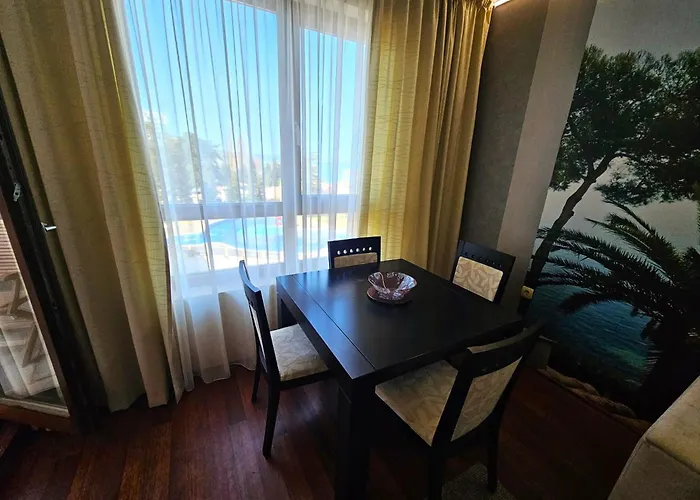 Апартаменти Europroperties Zlatna Kotva