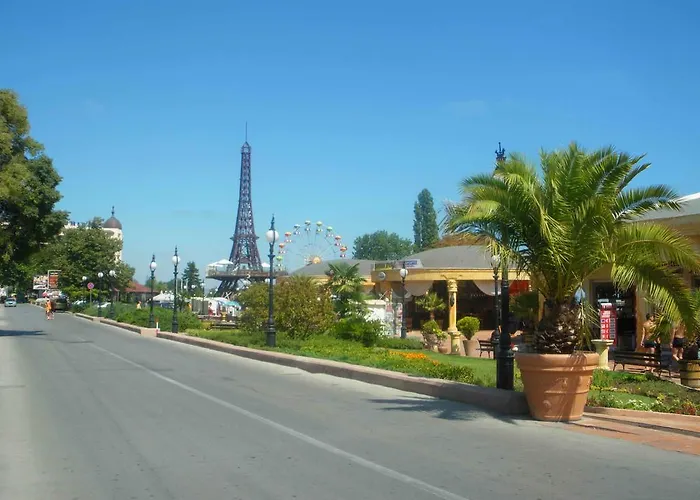 Europroperties Zlatna Kotva Апартаменти *